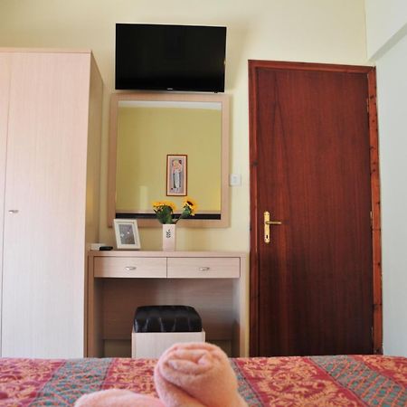 Dionisos Palms Apartments Paralia Dionisiou Extérieur photo