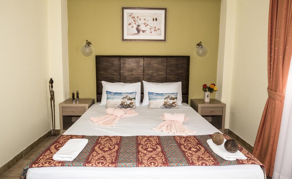 Dionisos Palms Apartments Paralia Dionisiou Extérieur photo